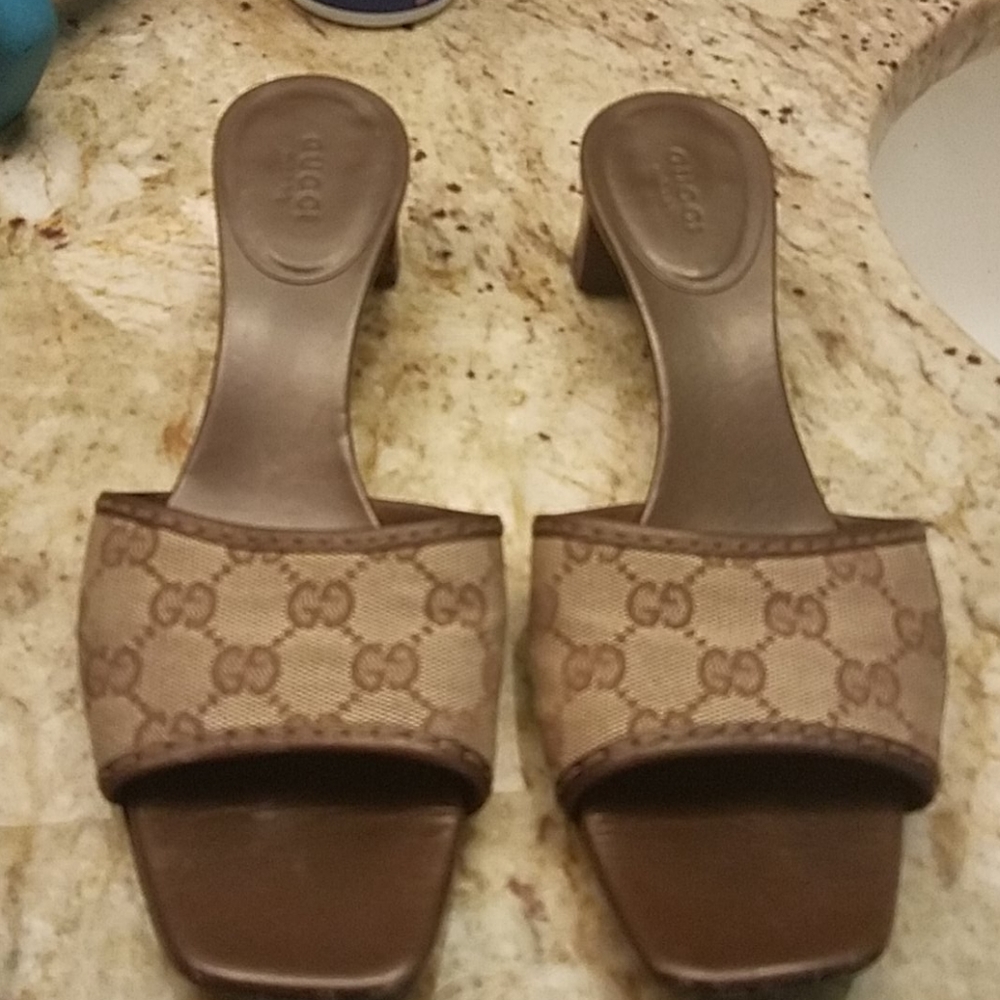 Gucci Authentic Sandal